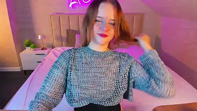 Vivian_Hortton from StripChat