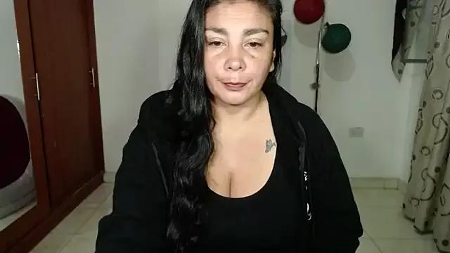 Vivian_milf_paint from StripChat is Freechat