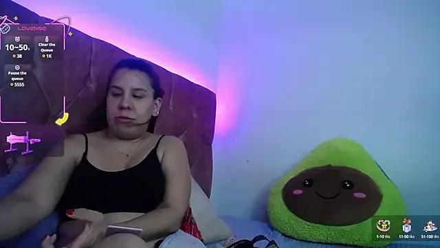 Girls: try live performances with matured performers, from dancing to quirks, in a variety of beautiful sex cams.