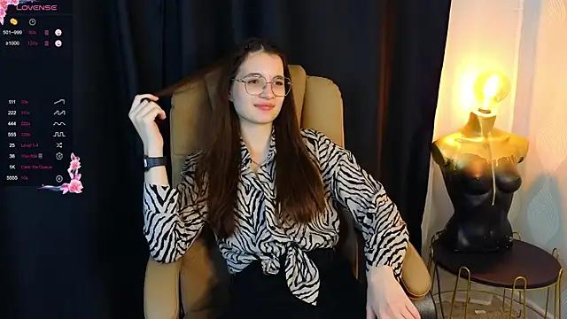 VivianHudson from StripChat