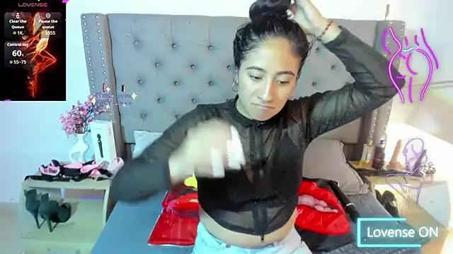 Viviene_Price from StripChat is Freechat