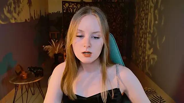 VivienLeeigh from StripChat