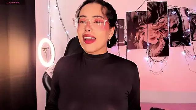 willow_poisson from StripChat