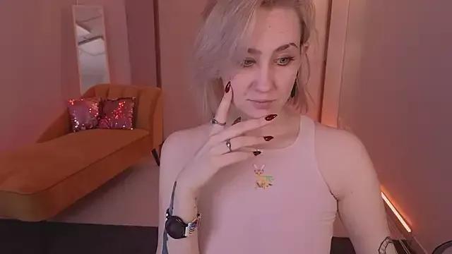 Winona_White from StripChat is Freechat