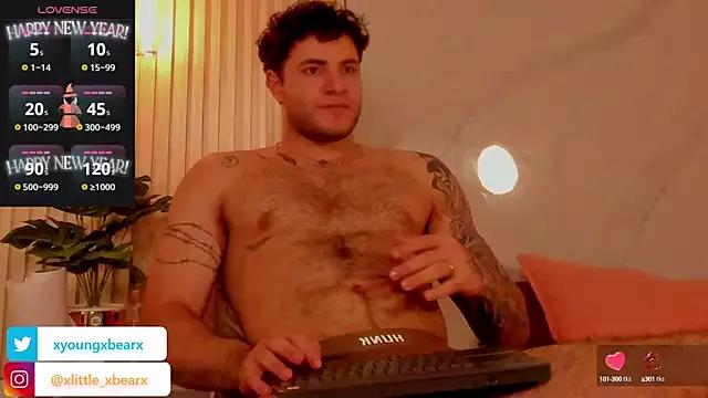 xlittle_xbearx from StripChat is Freechat