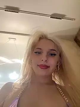 XMelissaX from StripChat is Freechat