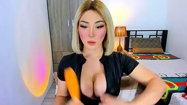 xNaughtyAngelx from StripChat is Freechat
