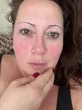 xsexycurvymilf from StripChat