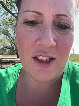 xsexycurvymilf from StripChat