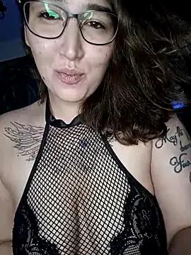 Xx-MissMira-xX from StripChat