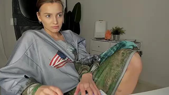 xx_leila from StripChat