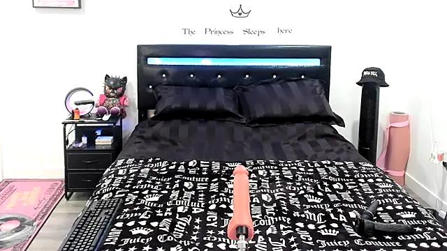 XXX_BunnyBanks_XXX from StripChat