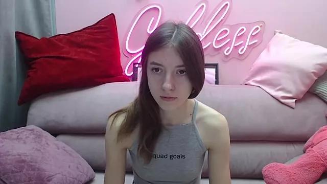YammyLilaCute from StripChat
