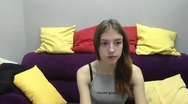 YammyLilaCute from StripChat