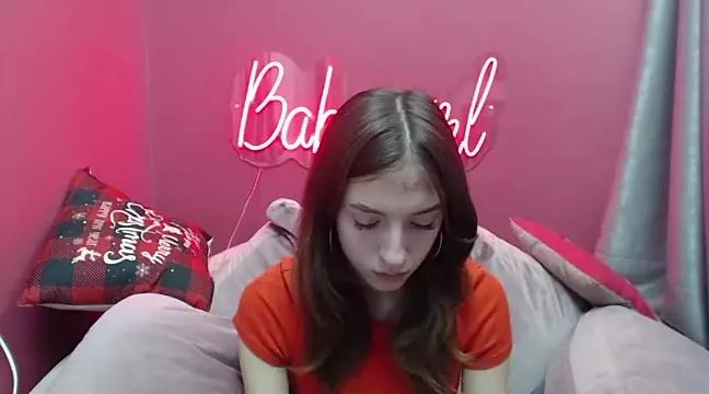 YammyLilaCute from StripChat