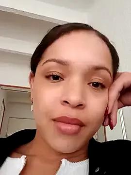 Yasmiin777 webcams show profile image 