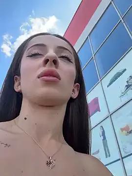 Photos of Yesmoree from StripChat is Freechat