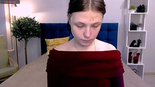 Yona_Bowman from StripChat is Freechat