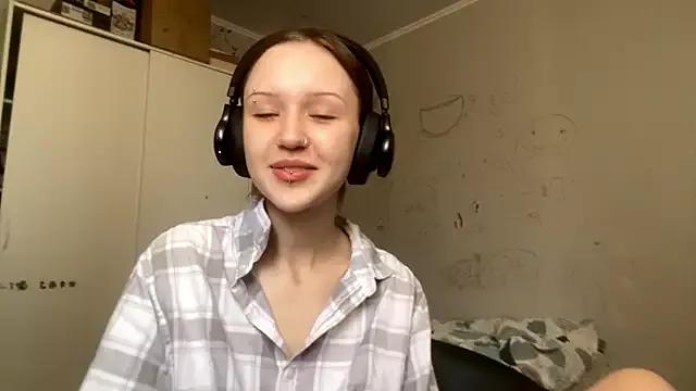 You_Dream_HereNOW from StripChat is Freechat