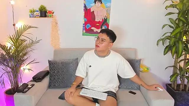 Young_Ben from StripChat is Freechat