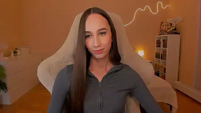 your_emily_ from StripChat is Freechat