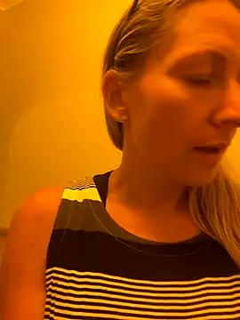Photos of YourSophiaxo from StripChat is Freechat