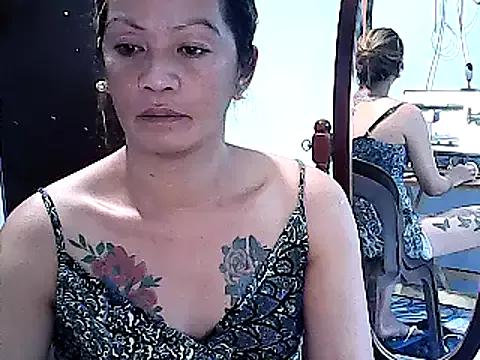 yummy_21xxx on StripChat 