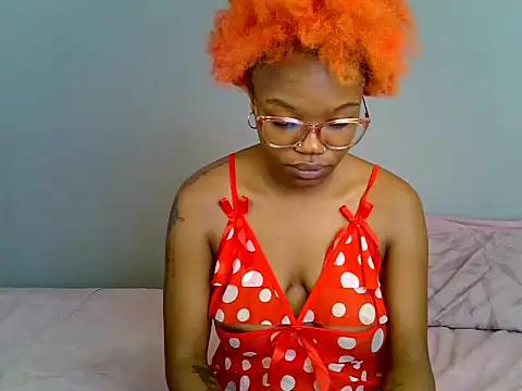 YummyMelanin117 from StripChat