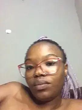 YummyMelanin117 from StripChat