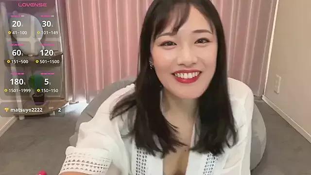 yuu-chan_ from StripChat is Freechat
