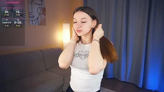 ZanaLayes from StripChat
