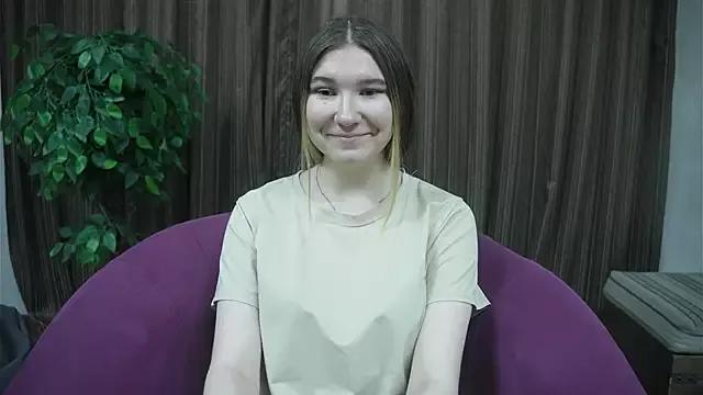 ZaraBendall from StripChat is Freechat