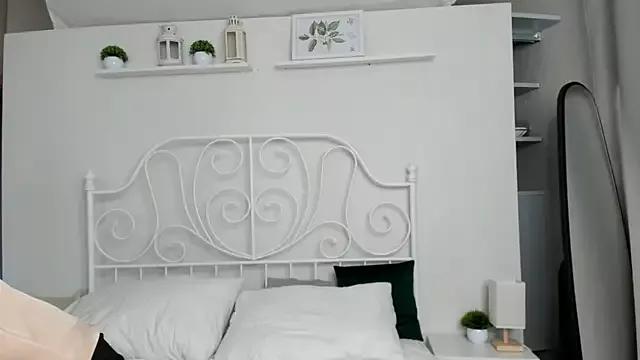 ZaraEyre webcams show profile image 