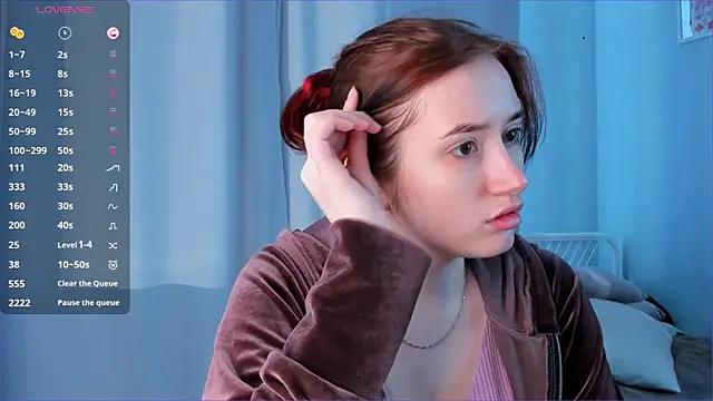 ZaraEyre from StripChat