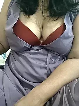 Zarah_Deep from StripChat is Freechat