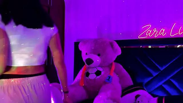 ZaraLim from StripChat is Freechat