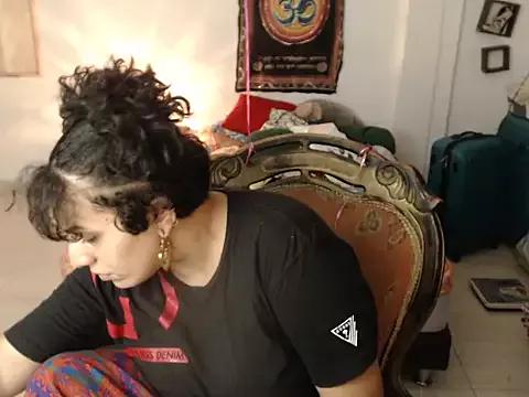 ZefyBloom from StripChat is Freechat