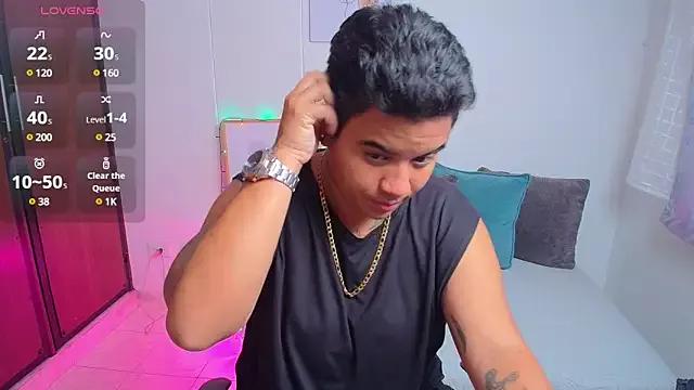 Zeus1_ from StripChat is Freechat