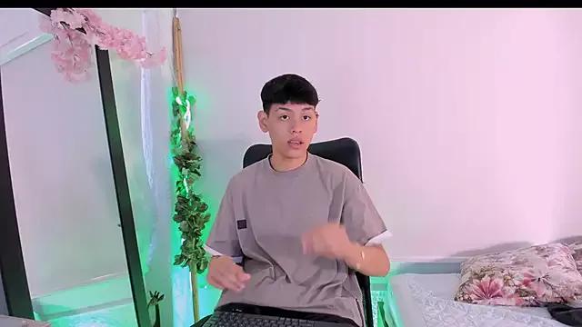 zeus_blaze from StripChat is Freechat