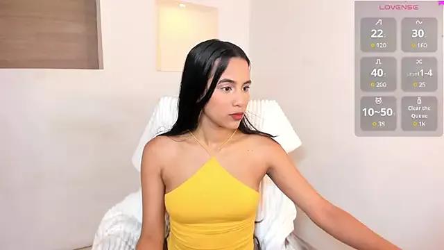 zoe-deluxe from StripChat is Freechat