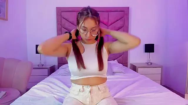 Girls: try live performances with matured performers, from dancing to quirks, in a variety of beautiful sex cams.