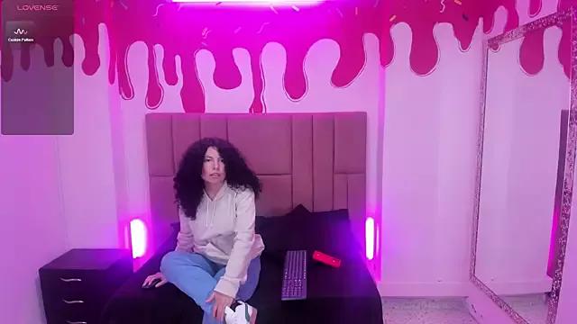 Zoee_Martins from StripChat