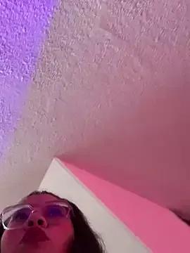 Zoee_pink from StripChat