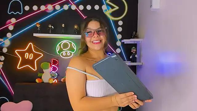 ZoeeMartinezz__ from StripChat