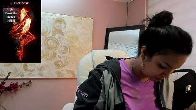 zoepretty__ from StripChat is Freechat